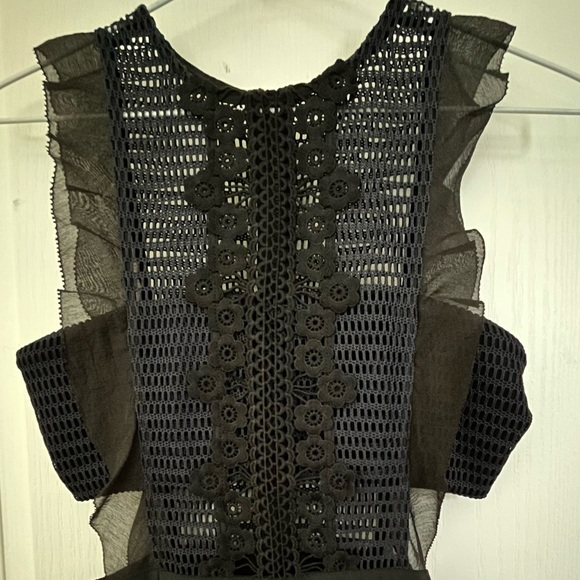 Self portrait Lace sleeveless pleated midi dress. - Picture 2 of 7